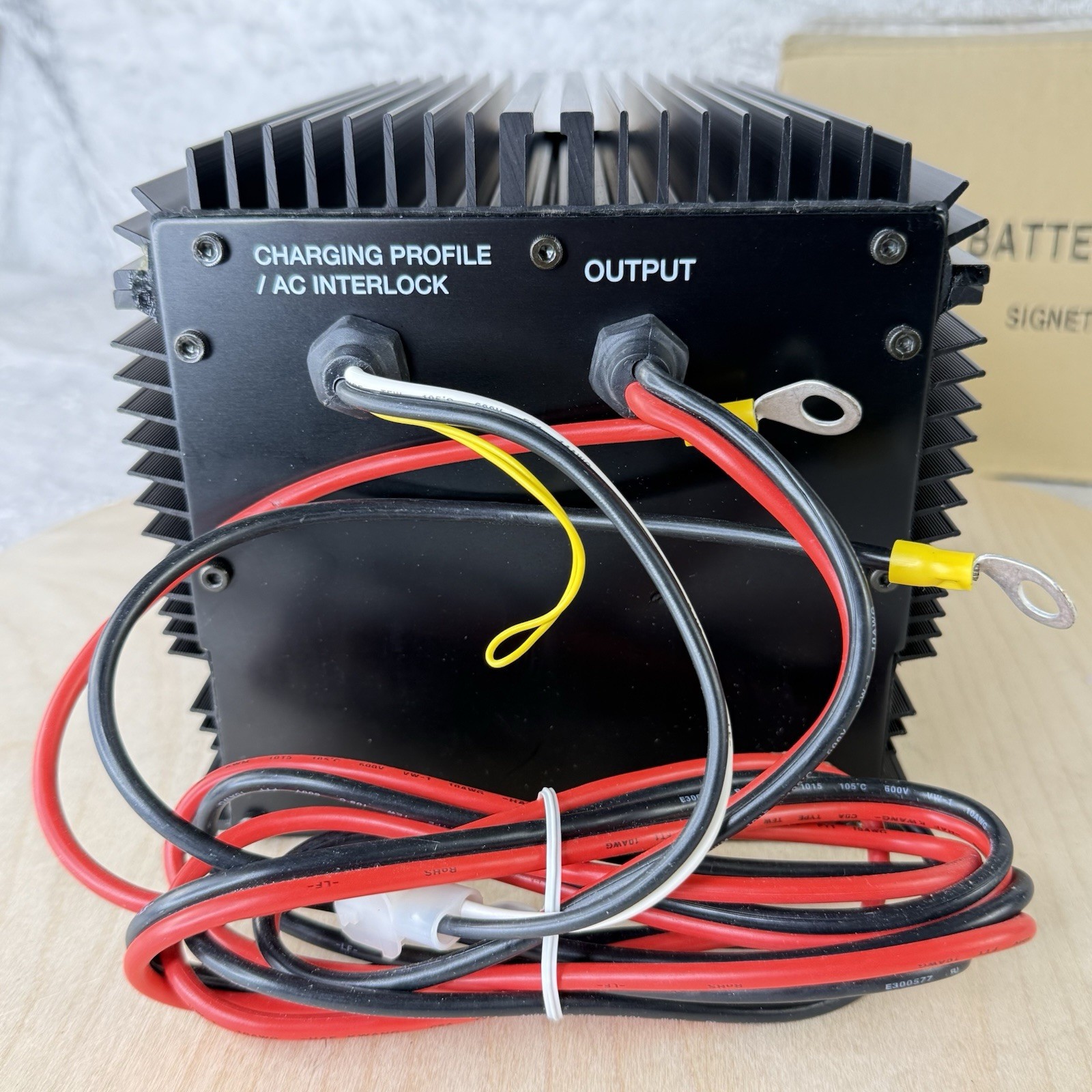 Signet Systems HBS750-24 24V 25A Industrial Battery Charger 100750 NOS NIB