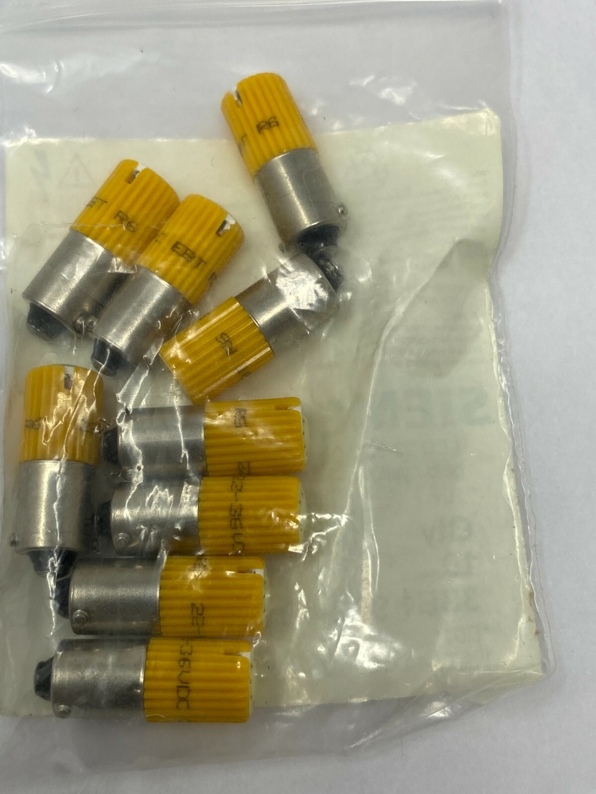 Siemens 3SB19024BJ LED Lamp 22-32VDC BA9s Socket Gelb/Yellow Qty: 9