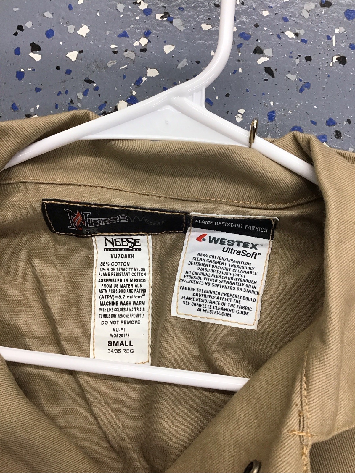 Neese Workwear, Tan Nomex, FR Khaki Coverall Small 34-36 Reg VU7CAKH
