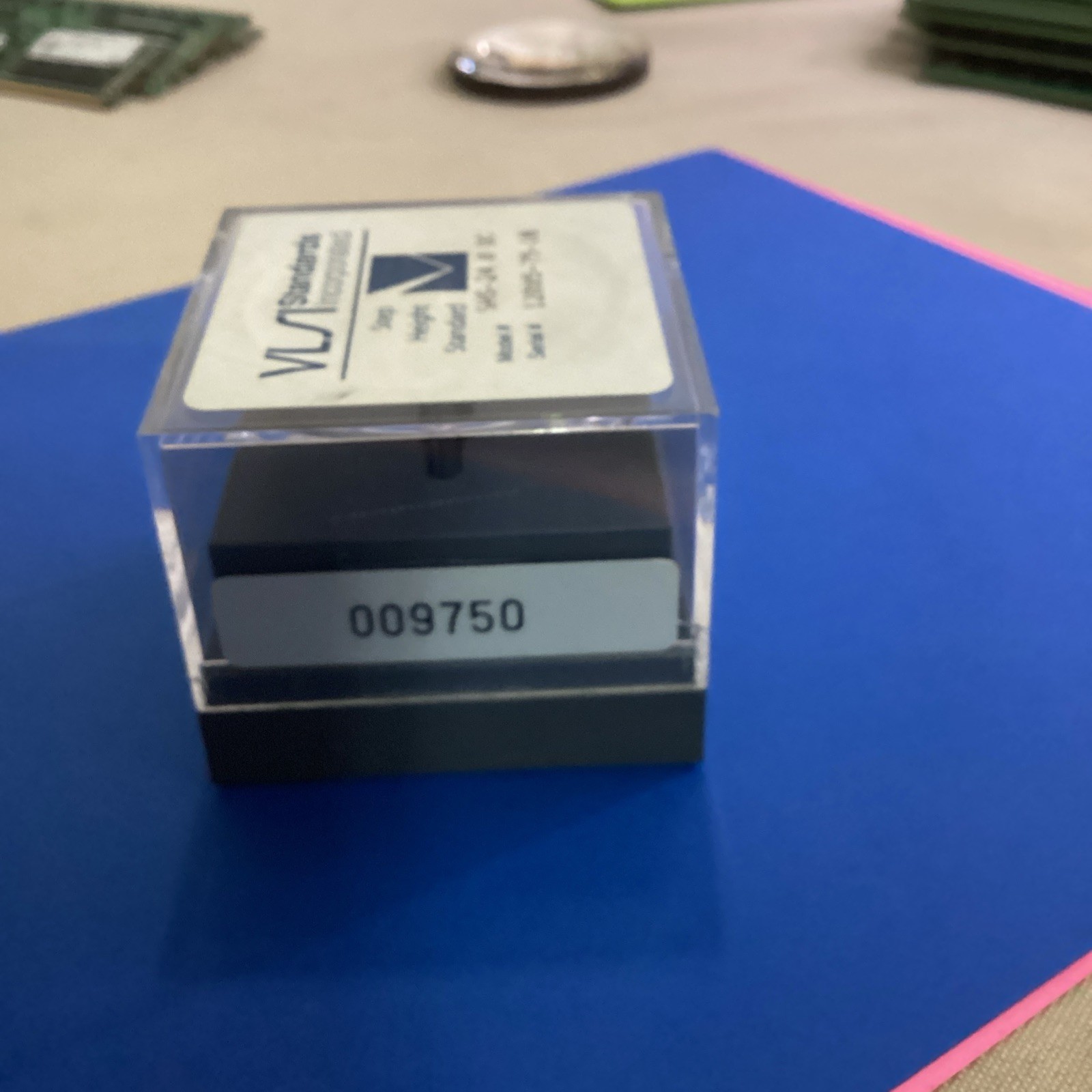 VLSI SHS-24.0 QC Step Height Standard 24 µm Quartz Calibration Block