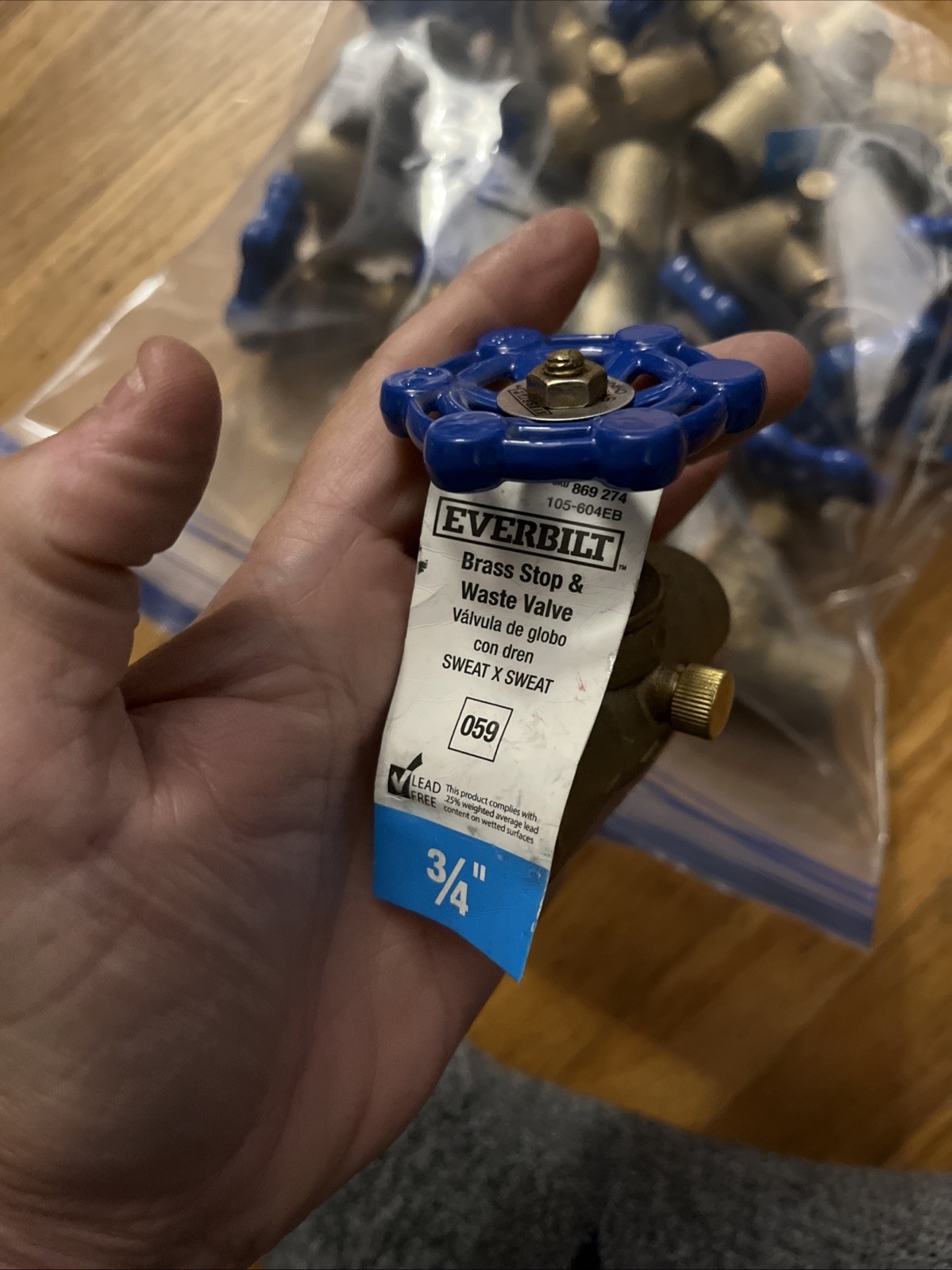 Mixed Lot of 85 Plumbing Valves – New – Please See Pictures