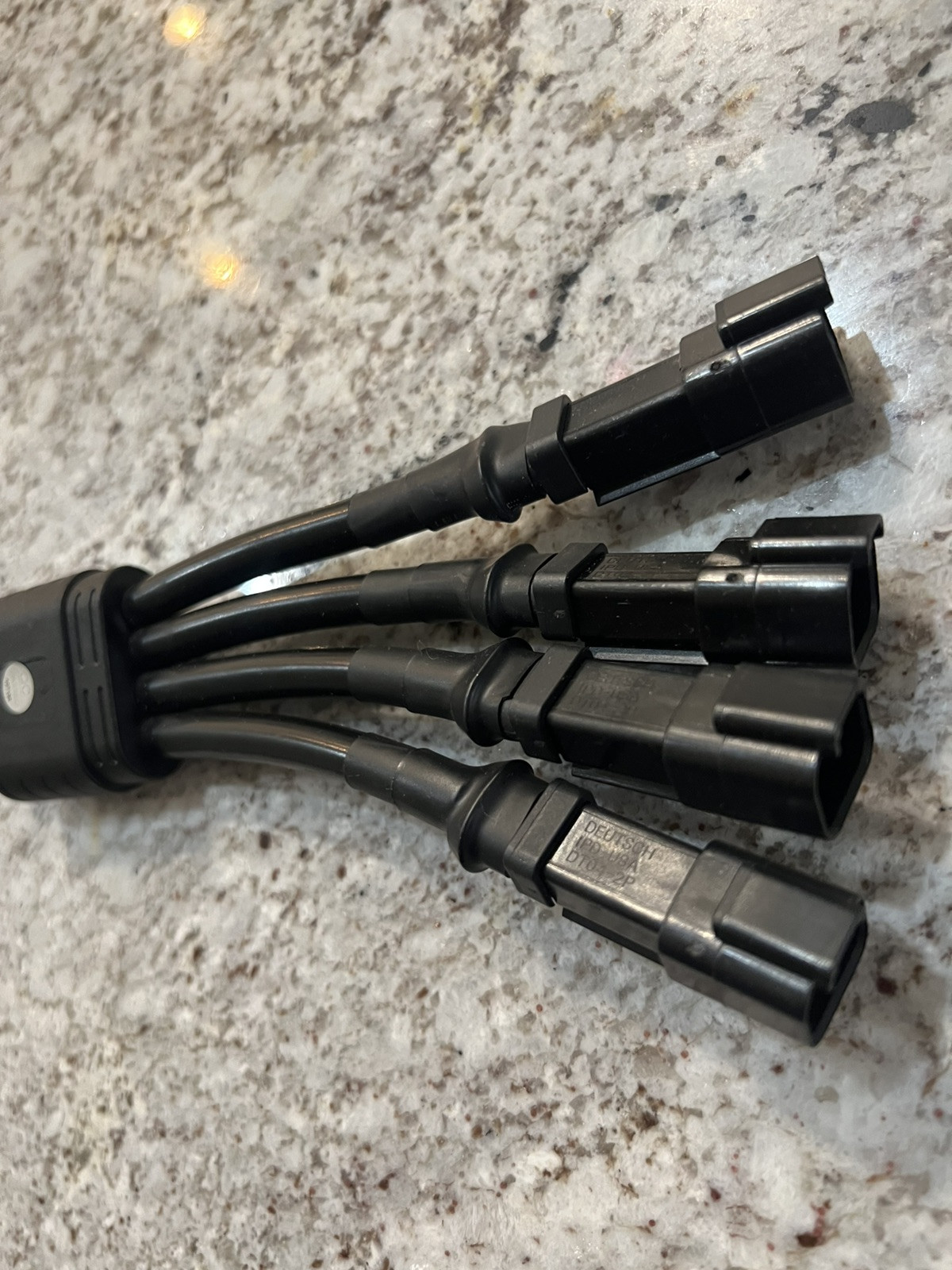 IP67 Y-type Waterproof Black DT Connector 2Pin Male and Female Splitter Deutsch