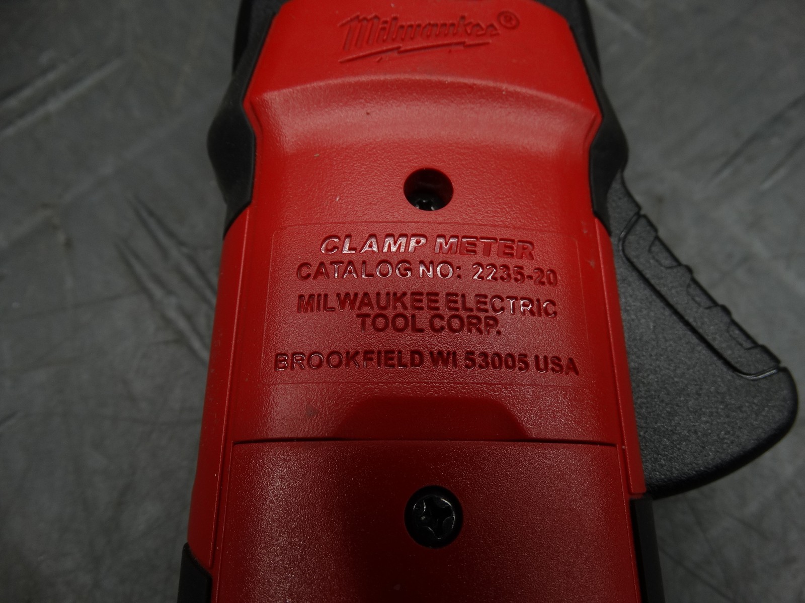 Milwaukee 400 Amp AC Digital Clamp Meter 2235-20 (Missing Leads)