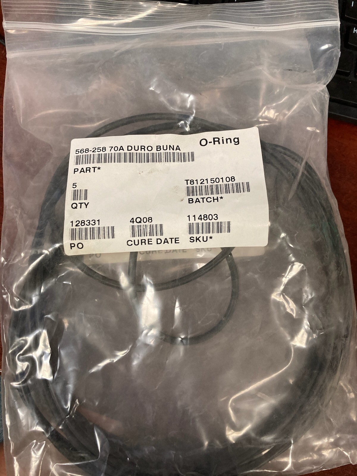 568-258 O-Ring 6.000″ ID x 6.250″ OD x 0.125″ C/S Buna-N 70 Durometer (Pack of 5