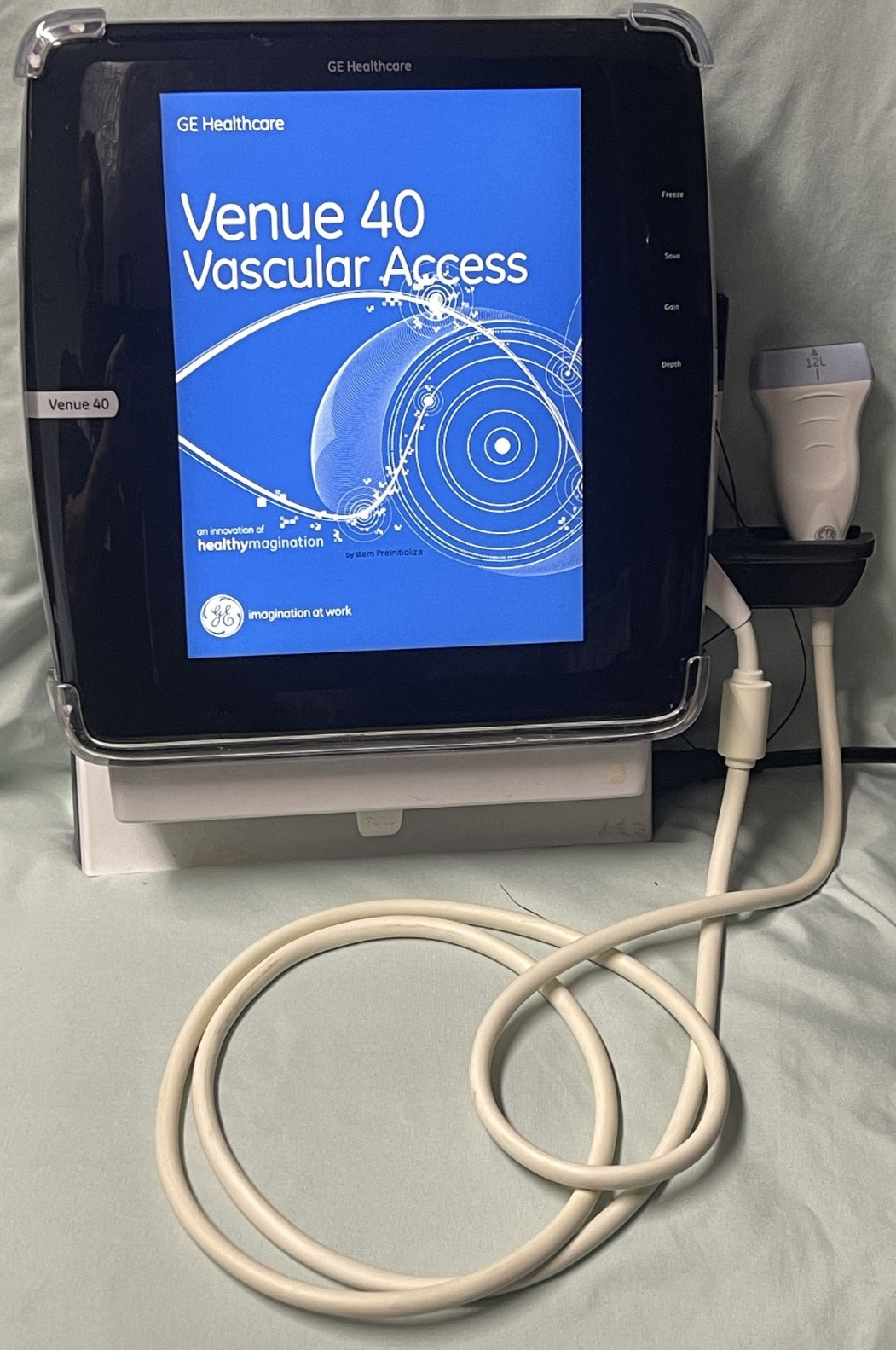 GE VENUE 40 Vascular Portable Ultrasound W/ 12L-SC Probe and docking station