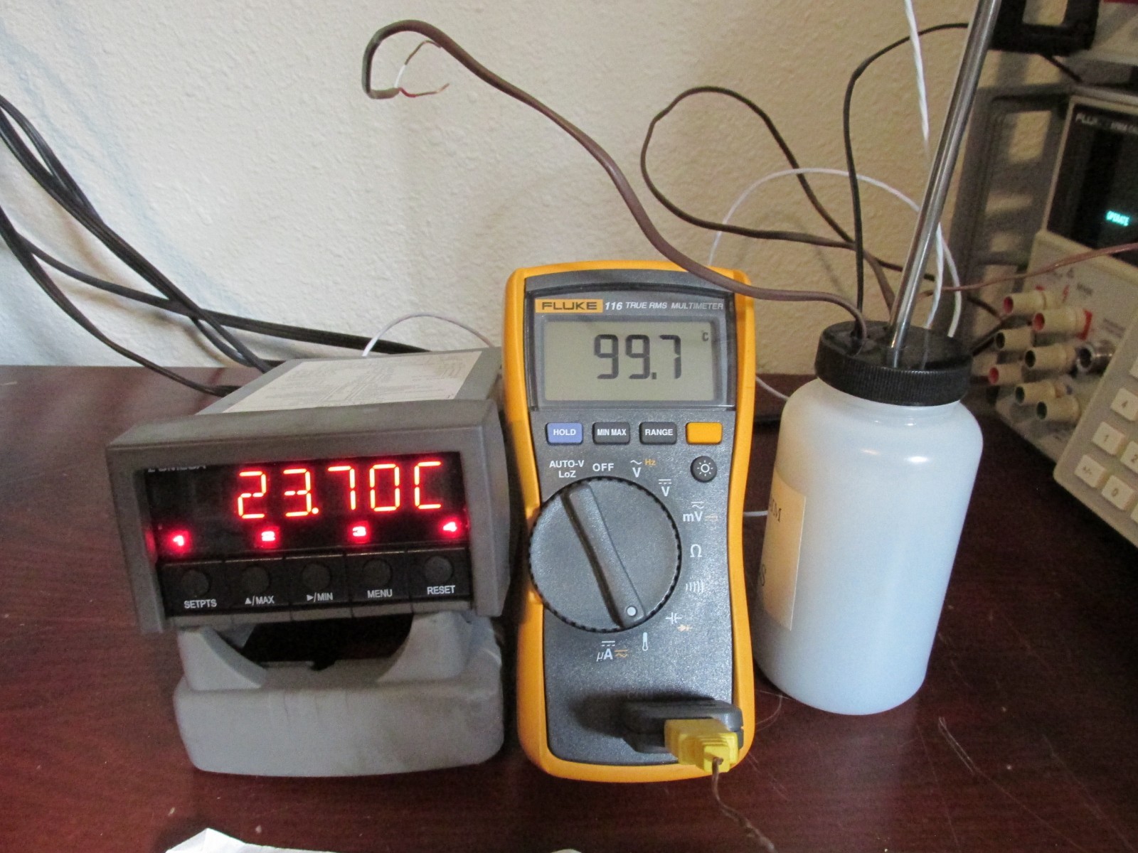 Fluke 116 True RMS Digital Multimeter **PASSES Fluke Performance Verification**