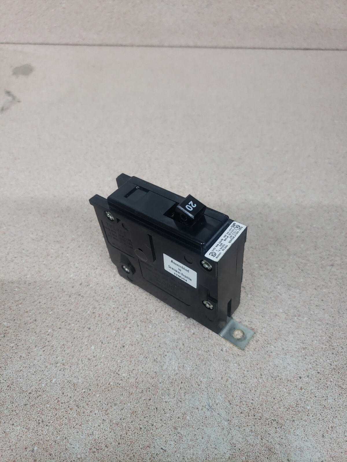 1) Cutler Hammer BAB1020 1 pole 20 amp 120v Bolt on Circuit Breaker W#