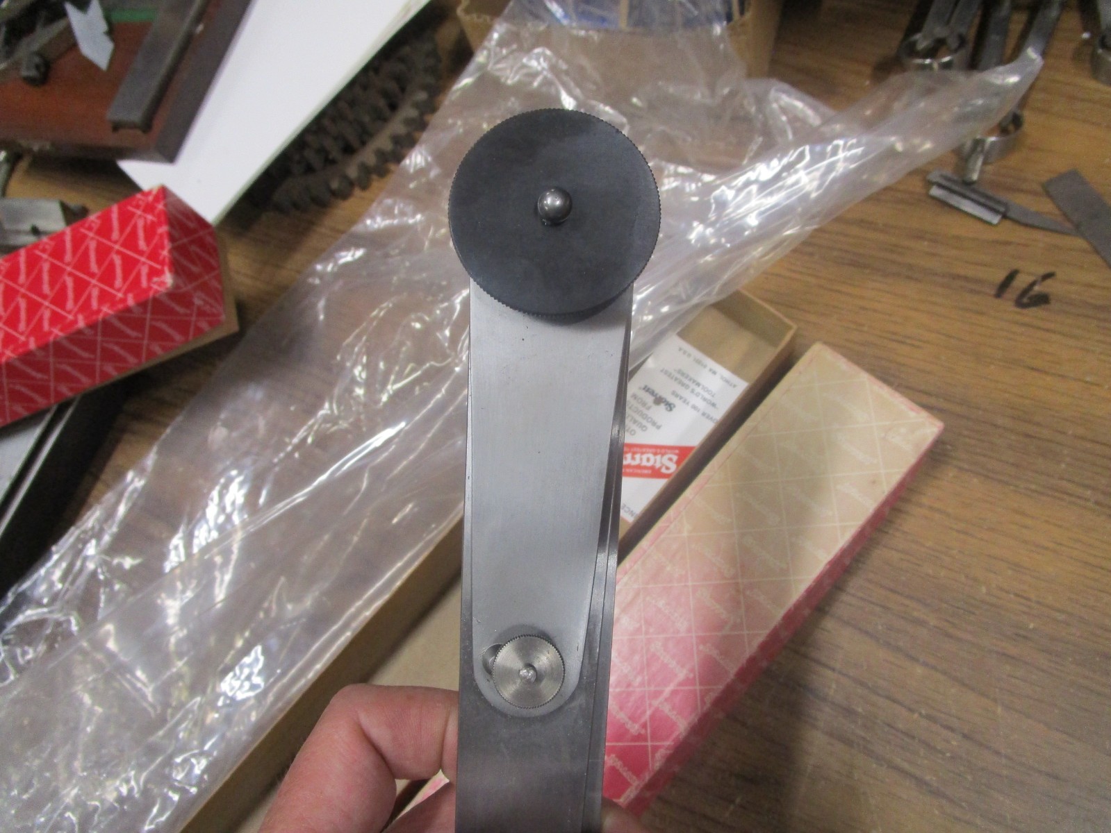 NOS Starrett No. 39-18 18″ Lock Joint Inside Caliper USA