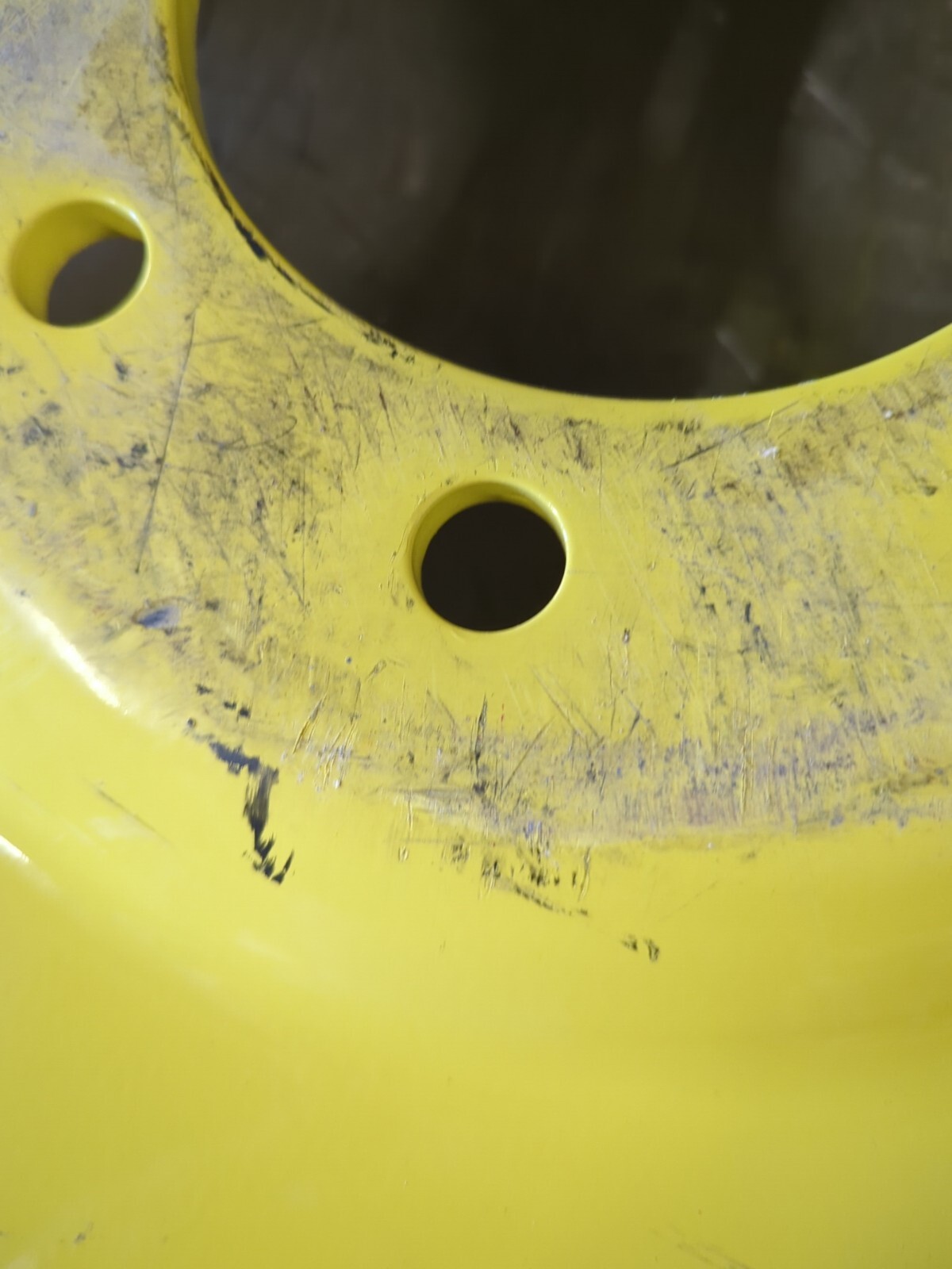 John Deere Center-rear Wheel 30″ L155234 – Moveero 81751