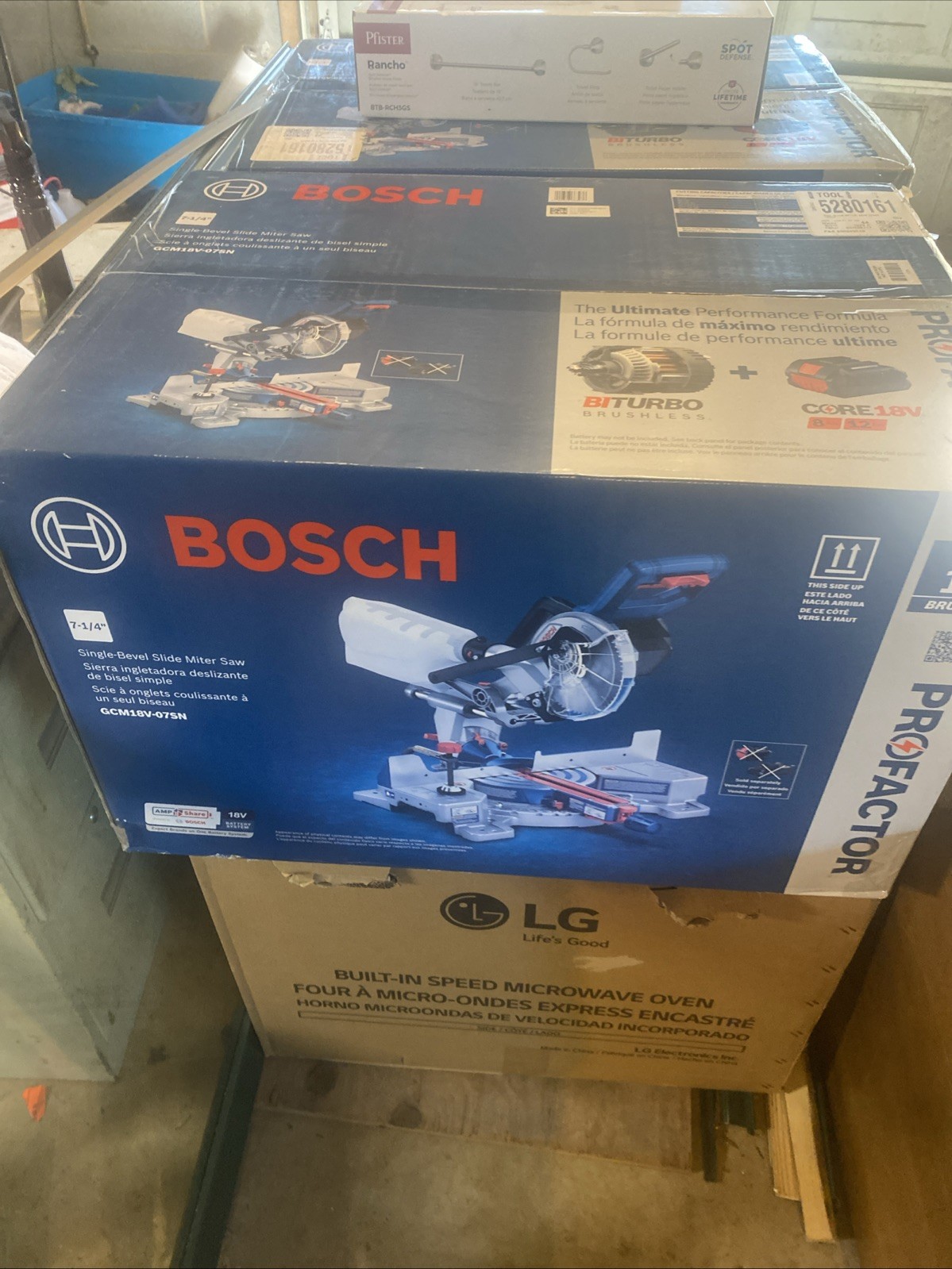 Bosch Profactor 7-1/4-in 18-volt Sliding Compound Cordless Miter Saw GCM18V-07SN