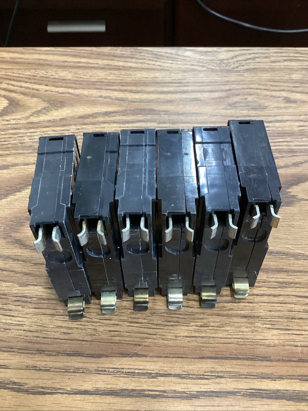 Lot Of 6 QO120 SQUARE D 1P 20A 120V CIRCUIT BREAKER Used