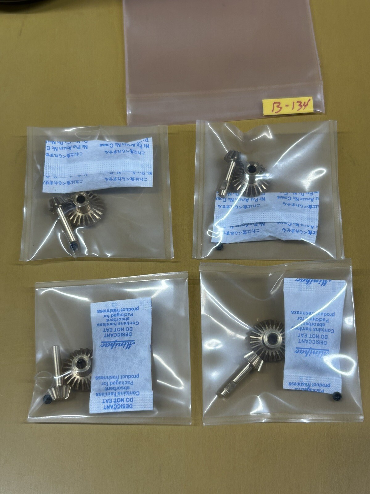 QTY 1 SET BRASS 10/23 TEETH 3MM BORE/ SHAFT 90 DEG BEVEL GEAR SET 2.3:1 RATIO