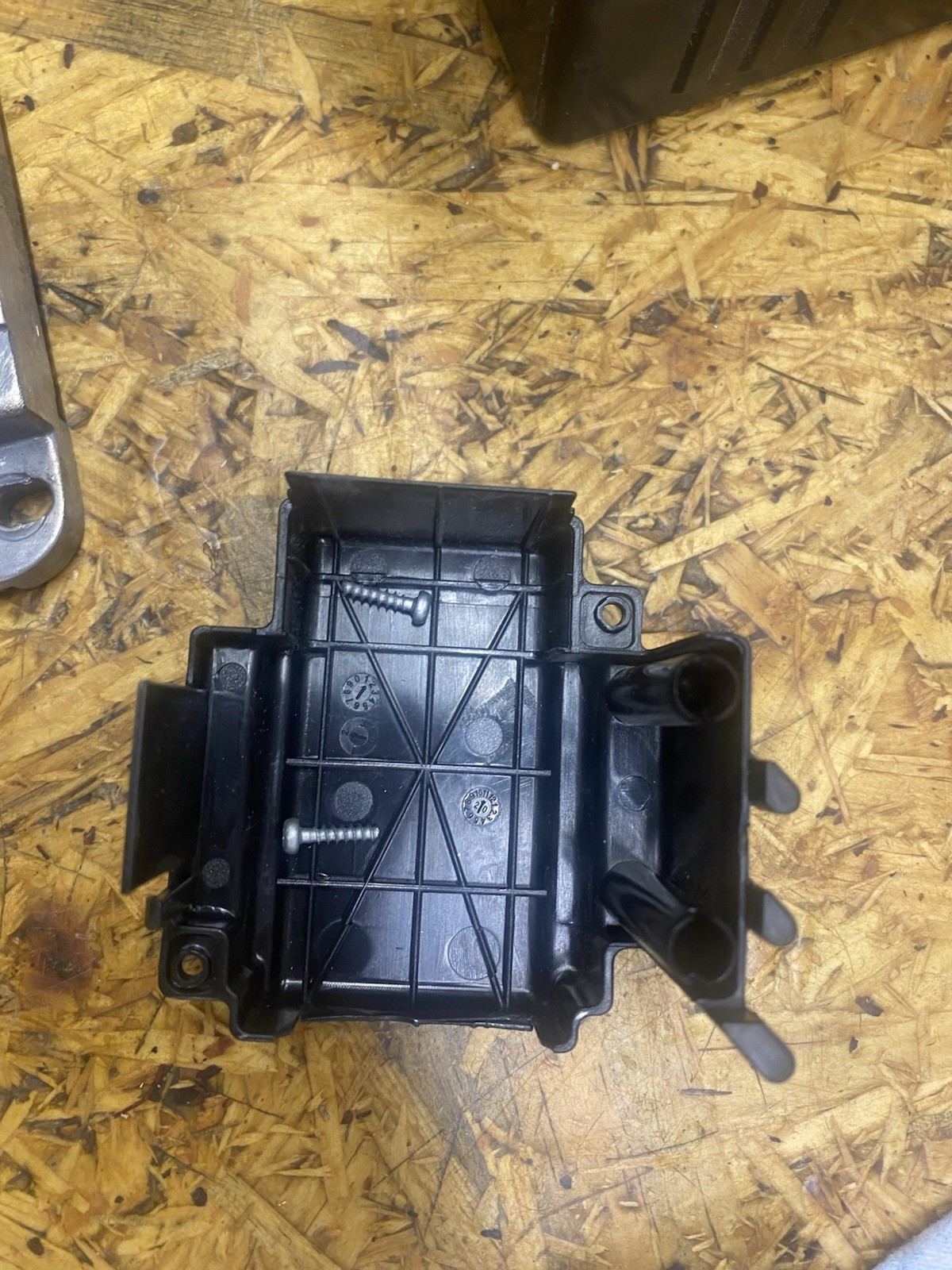Delta-Q IC1200-024 24V Battery Charger 941-0001 Industrial Onboard Charger
