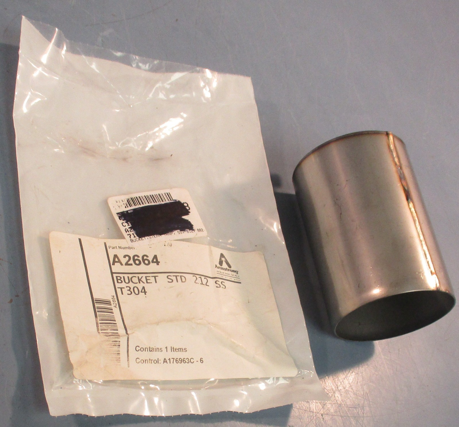 Armstrong A2664 Standard Bucket 212 SS T304 4-1/2″ Length 2-3/8″ ID