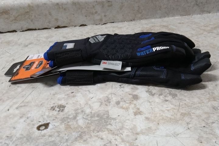Proflex by Ergodyne 818WP 6 Pairs Size Medium Black/Blue Utility Gloves