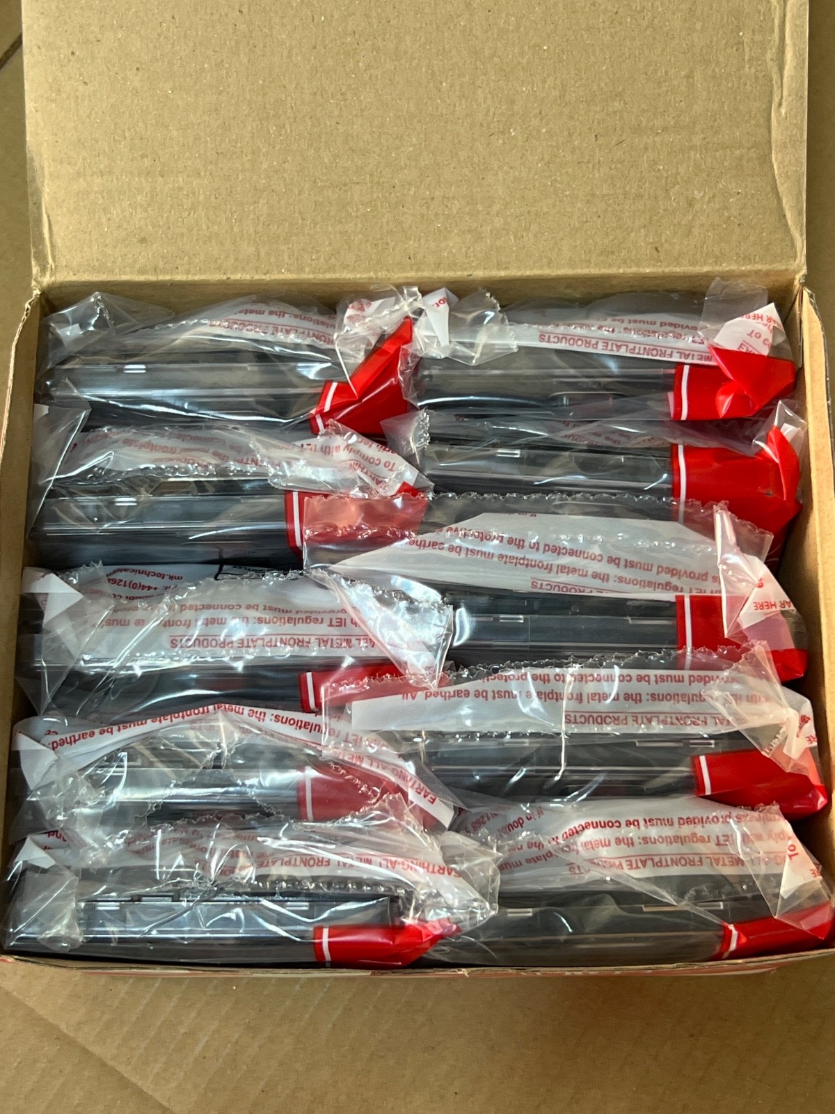 (1 Box= 10 Pcs) MK MH5000BLKC 1G 20A DP Switch W/ Nein & Front Flex Outlet
