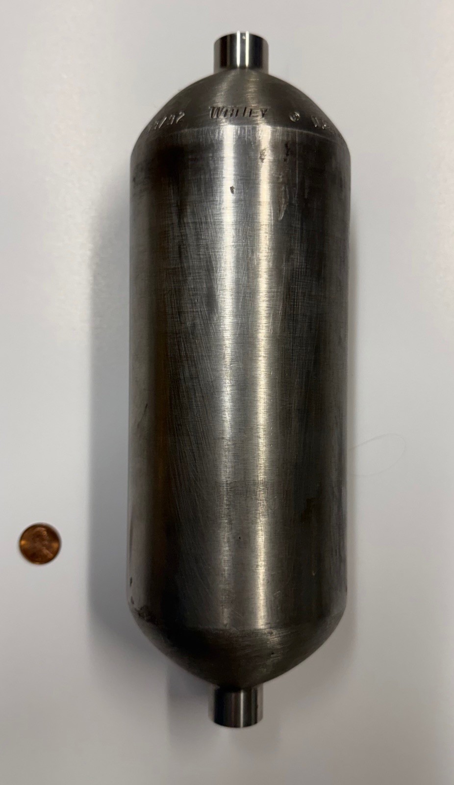 SWAGELOK-WHITEY304L-HDF4-1000CC-1 STAINLESS DOUBLE ENDED TPED-COMPLIANT CYLINDER