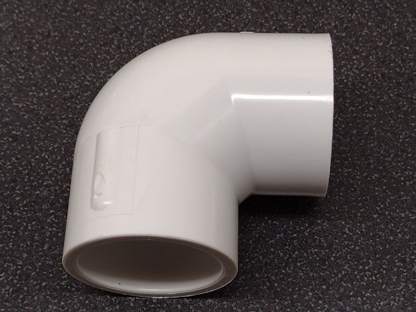 LASCO 1″ Sch 40 PVC 90 Elbow. Slip to Slip (BUNDLE OF 25) 5 BAGS OF 5 PER BAG.