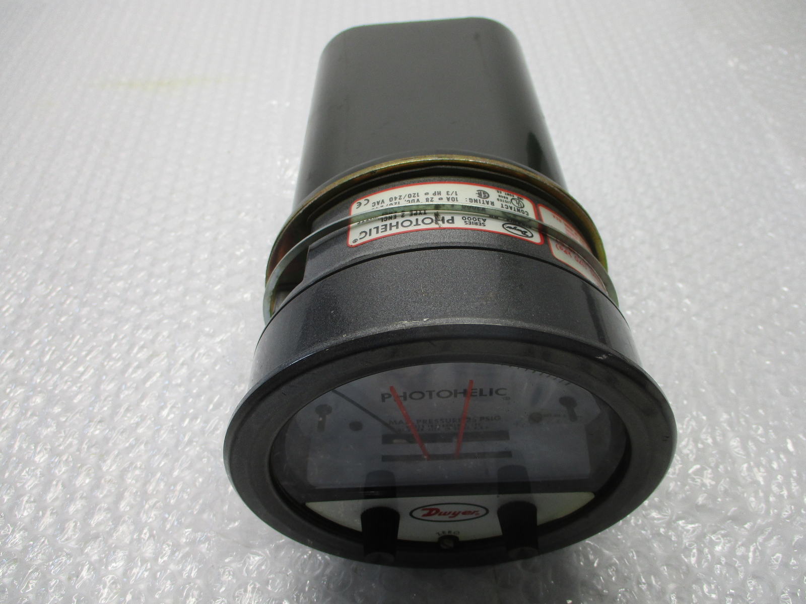 DWYER A3000 PRESSURE SWITCH/GAUGE NSNP