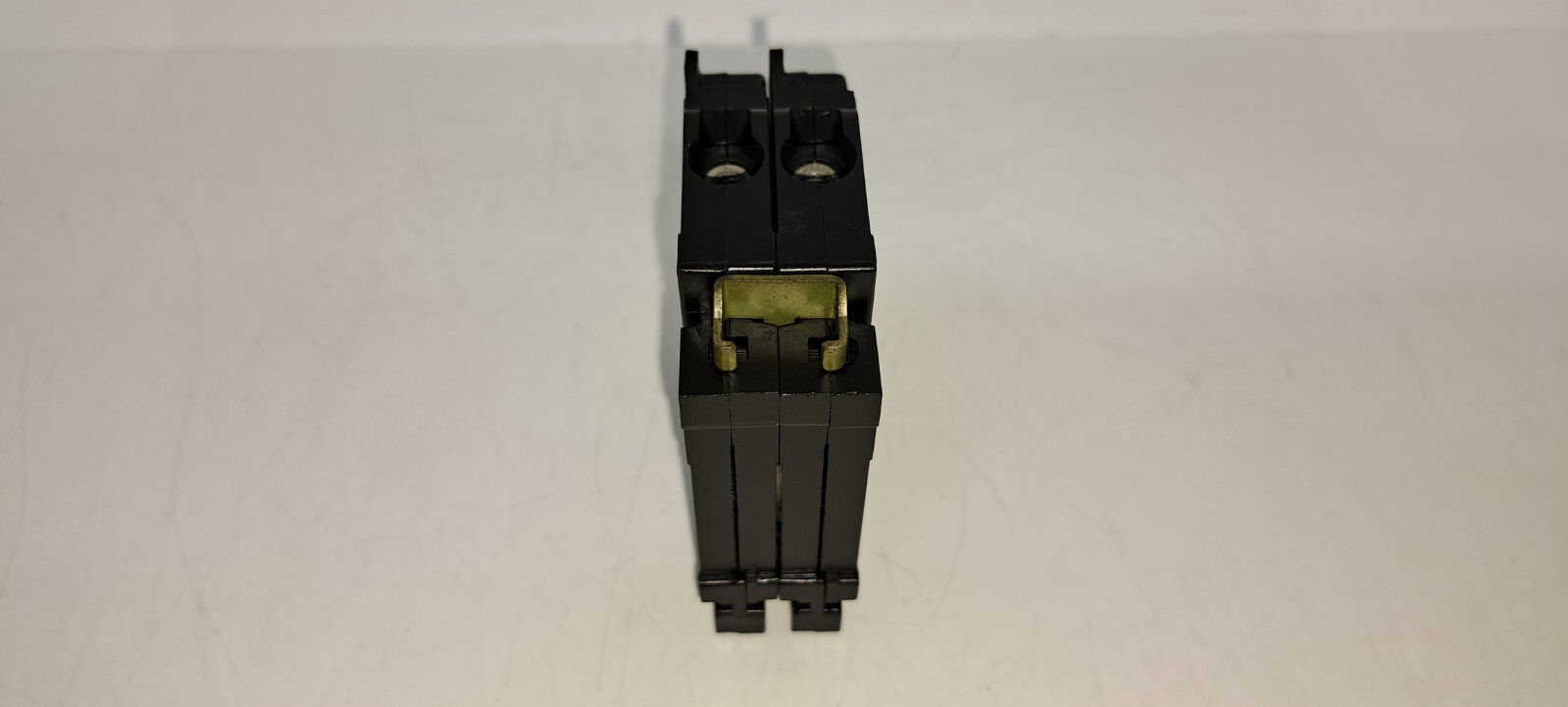 ITE QT1-1515 TANDEM 15 AMP Circuit Breaker EQ-T QTI-1515 Closed Clip FLAW