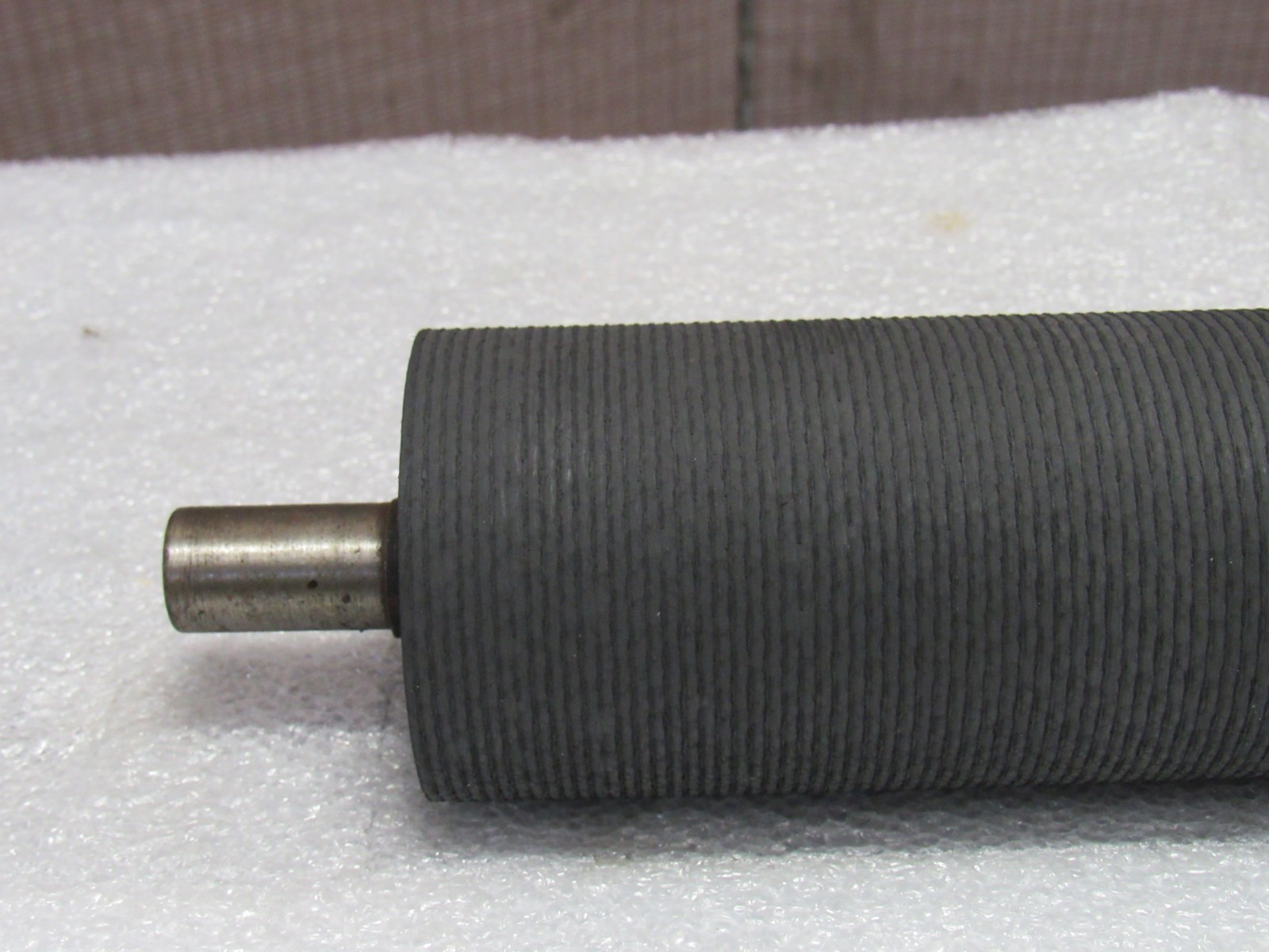 No Name Recovered Rubber Coated Conveyor Roller 3/4″ Shaft Dia 3X1-1/2″L Shaft