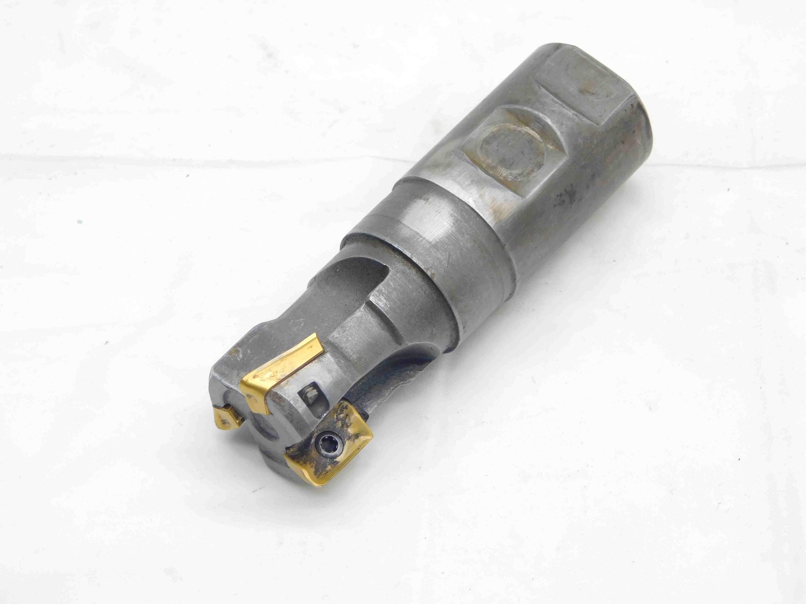 1 1/4 DIA. 4″ OAL COOLANT THRU INDEXABLE END MILL 1 1/4 SHANK 3 FLUTE 1.25