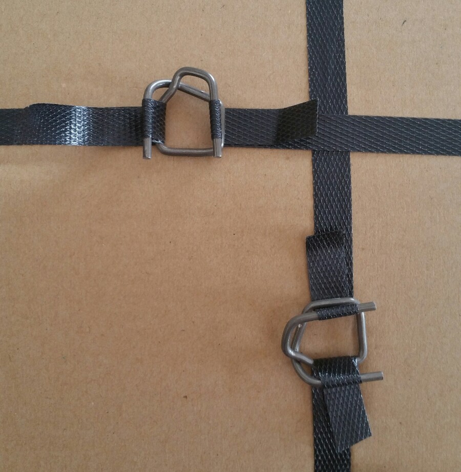 100 feet (in 3 pieces) 1/2 Polypropylene Strapping & 10 Steel Wire Buckles