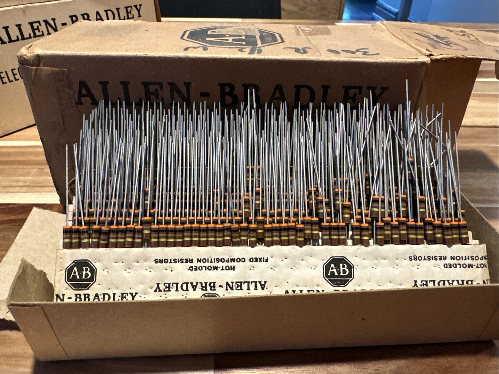 50PCS ALLEN BRADLEY 300 OHM-1/2W-5% CARBON COMP. RESISTOR