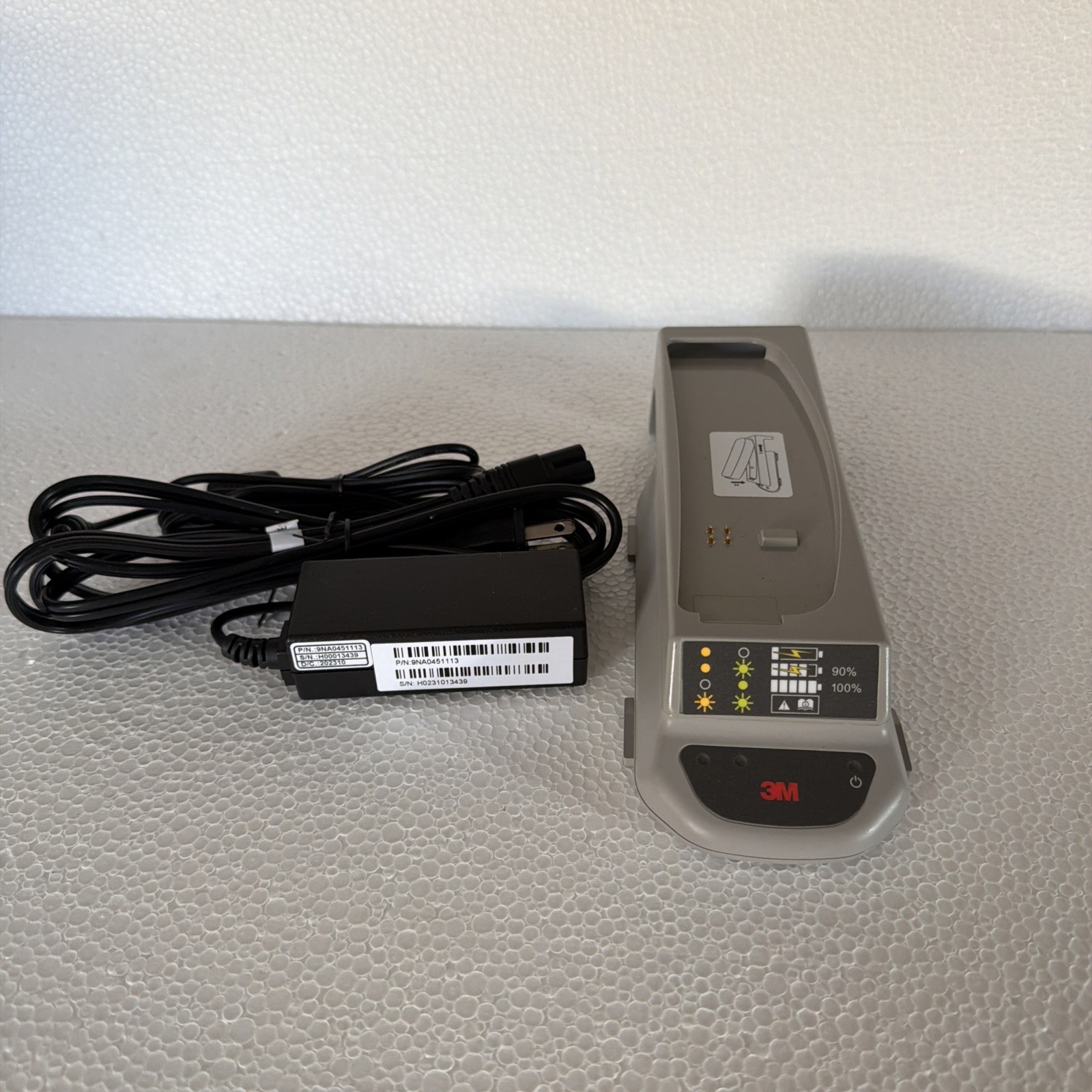 3M Versaflo TR-340 Lithium Ion Battery Charger w/ Power Supply