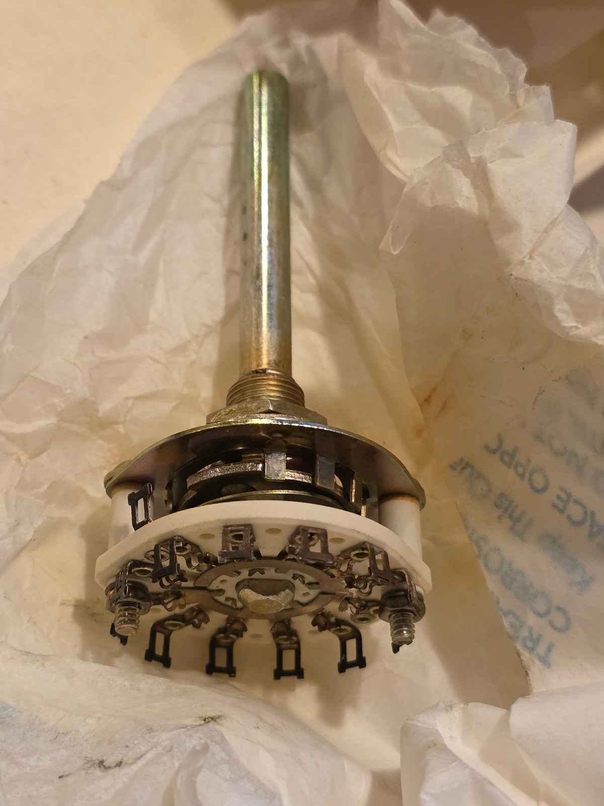 Electroswitch D4C0206S, DP6T, 500mA 115VAC, 1.5A 28VDC (NOS)