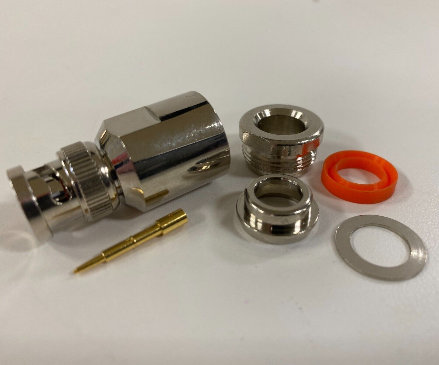 RFB-1101-1EN, RF IND, BNC MALE CLAMP/CRIMP CONNECTOR (5 PIECE LOT) *NEW*