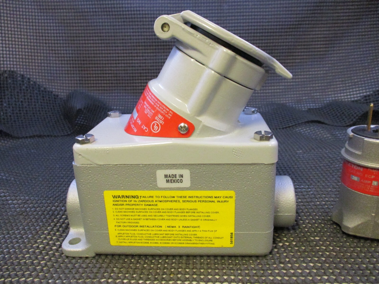 APPLETON EFSC175-2023 & ECP2023 20A EXPLOSION PROOF RECEPTACLE + PLUG SET 125V