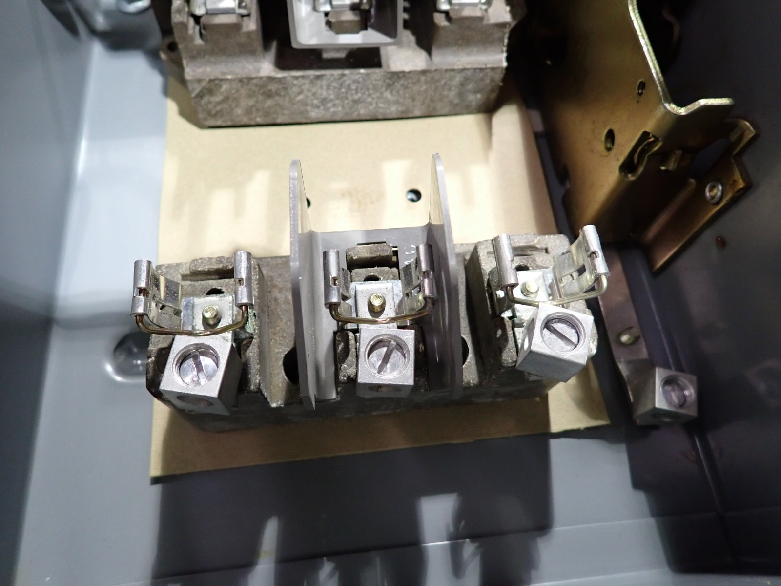 Square D PQ3603G 30 amp 600v 3p 3w Fused Busway Switch Bus Plug Ser 3 BP608