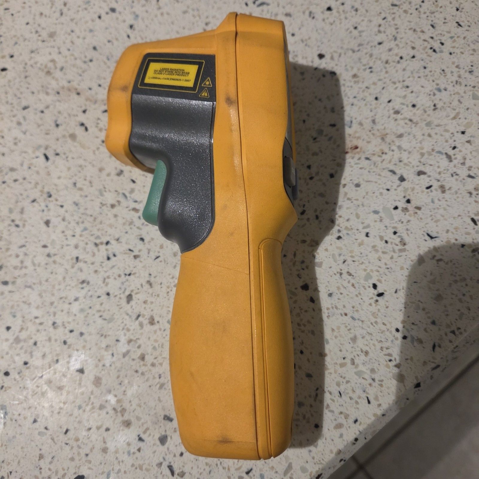 Fluke 62 MAX IR Thermometer 3M Drop -30 To 500C Water/Dust Resistant IP54 Rate