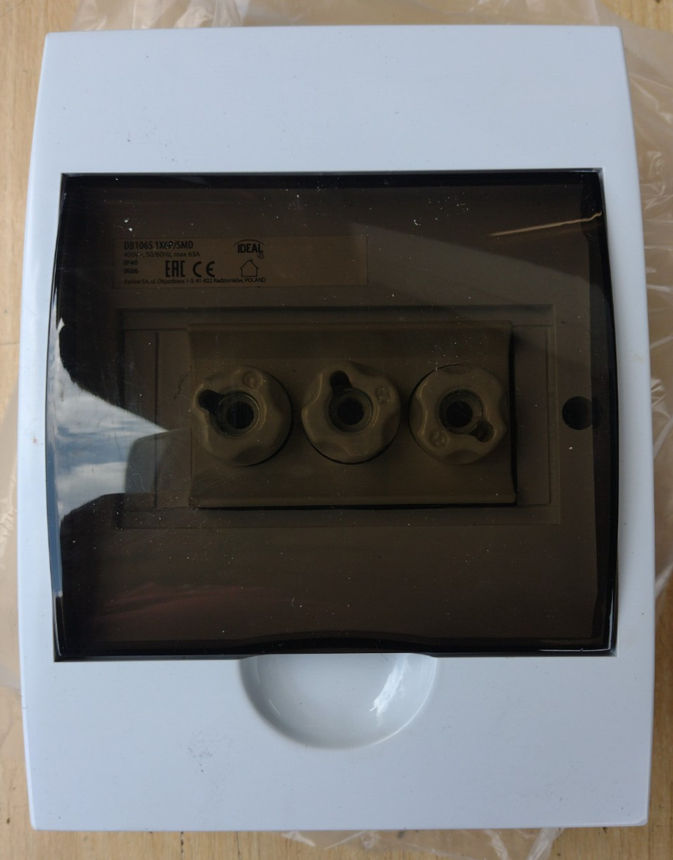 Modular fuse box 1×6, AP, IP40 IK06 N+PE, transp. Grey Door DB106S 3831