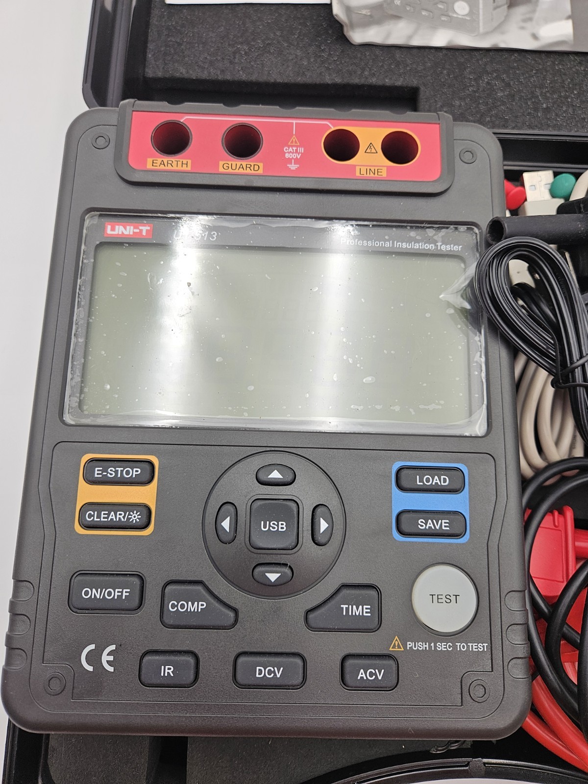 UNI-T UT513 Insulation Resistance Testers Megohmmeter Voltmeter Auto Range