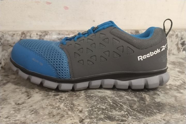 Reebok RB4040 Size 7-1/2 M Men’s Blue/Gray Alloy Toe Athletic Style Work Shoe