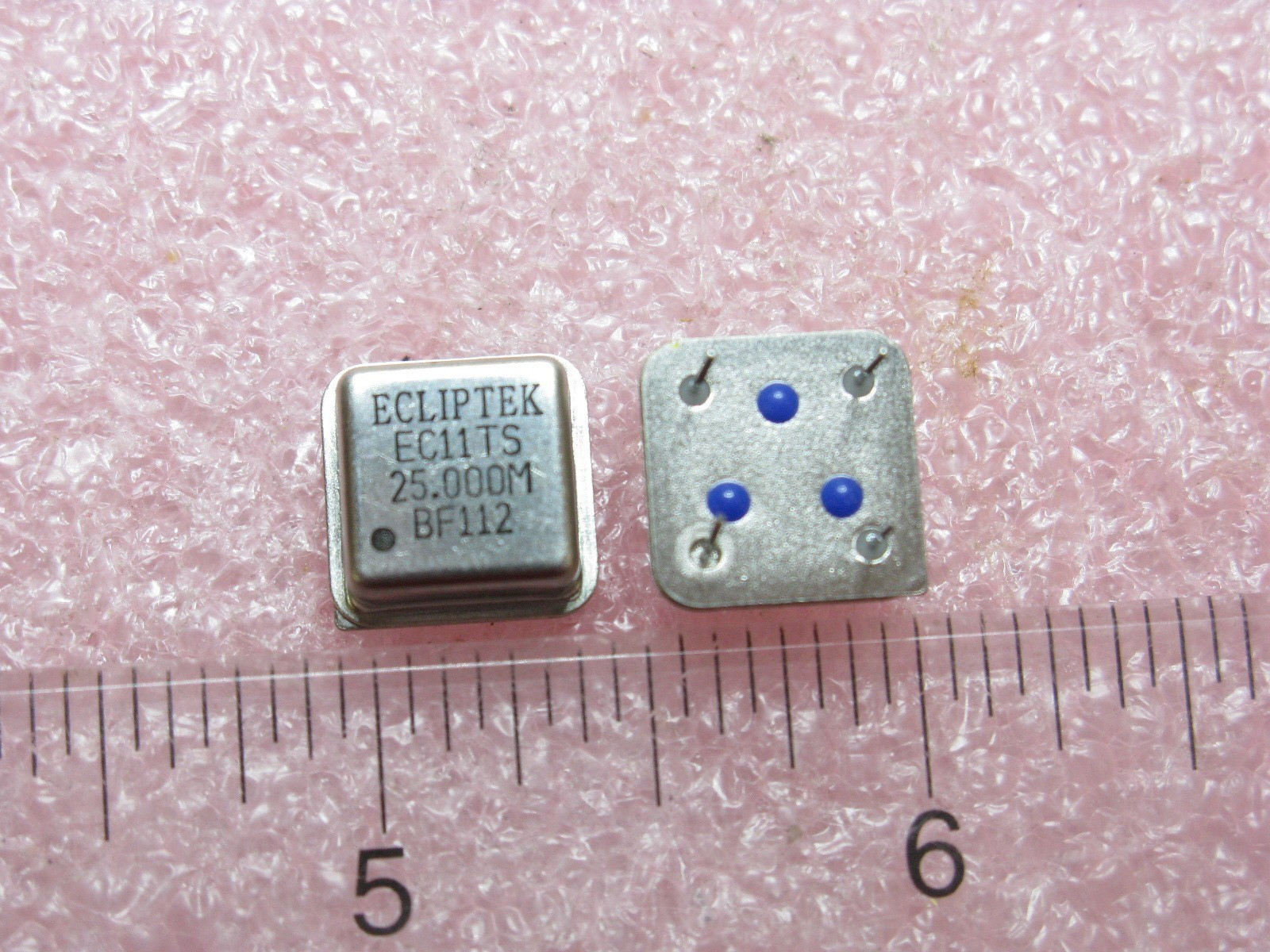 QTY (10) 25 MHz 1/2 SIZE OSCILLATORS 5V HCMOS TTL TRI-STATE EC11TS-25.000MHz