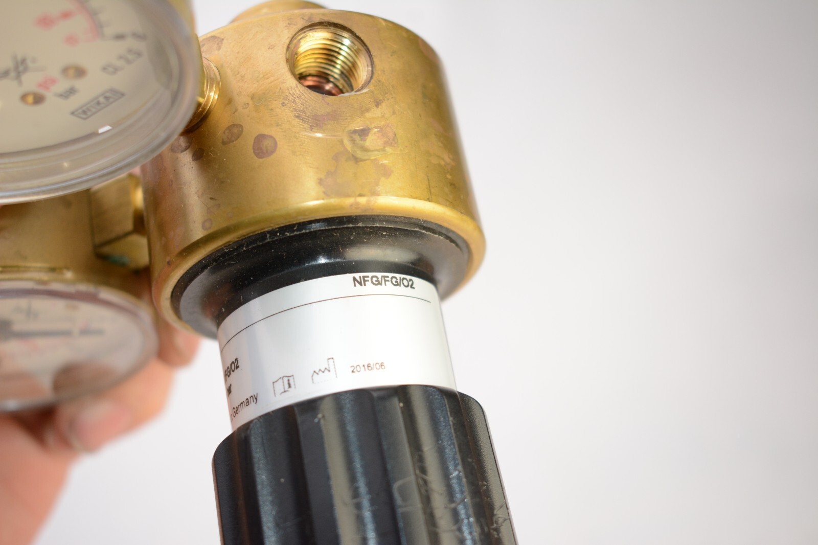 SPECTRON PRESSURE REGULATOR LT2000-40-4-NFG/FG/O2