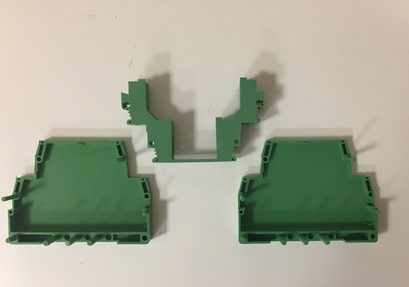 Manufacturer Box of 10 Phoenix Contact Electronic housing – UEG 20 – 2790211