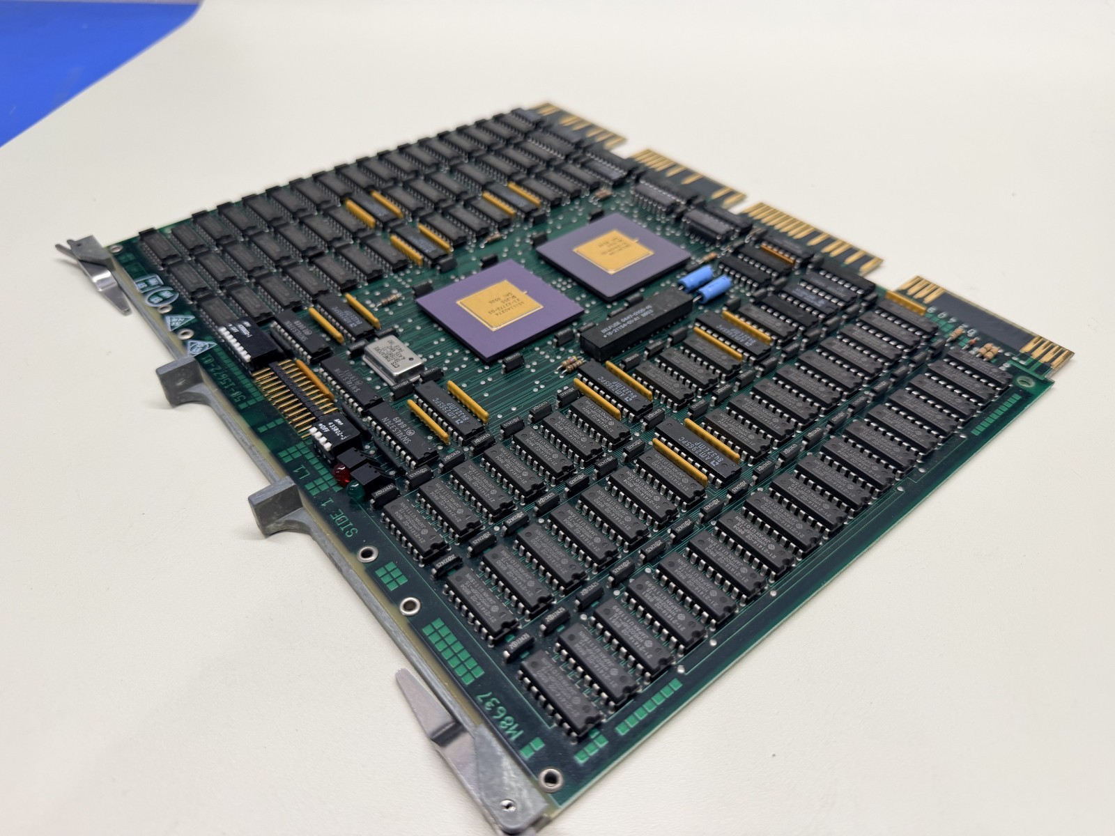 2 MB Q P-BUS MOS MEM