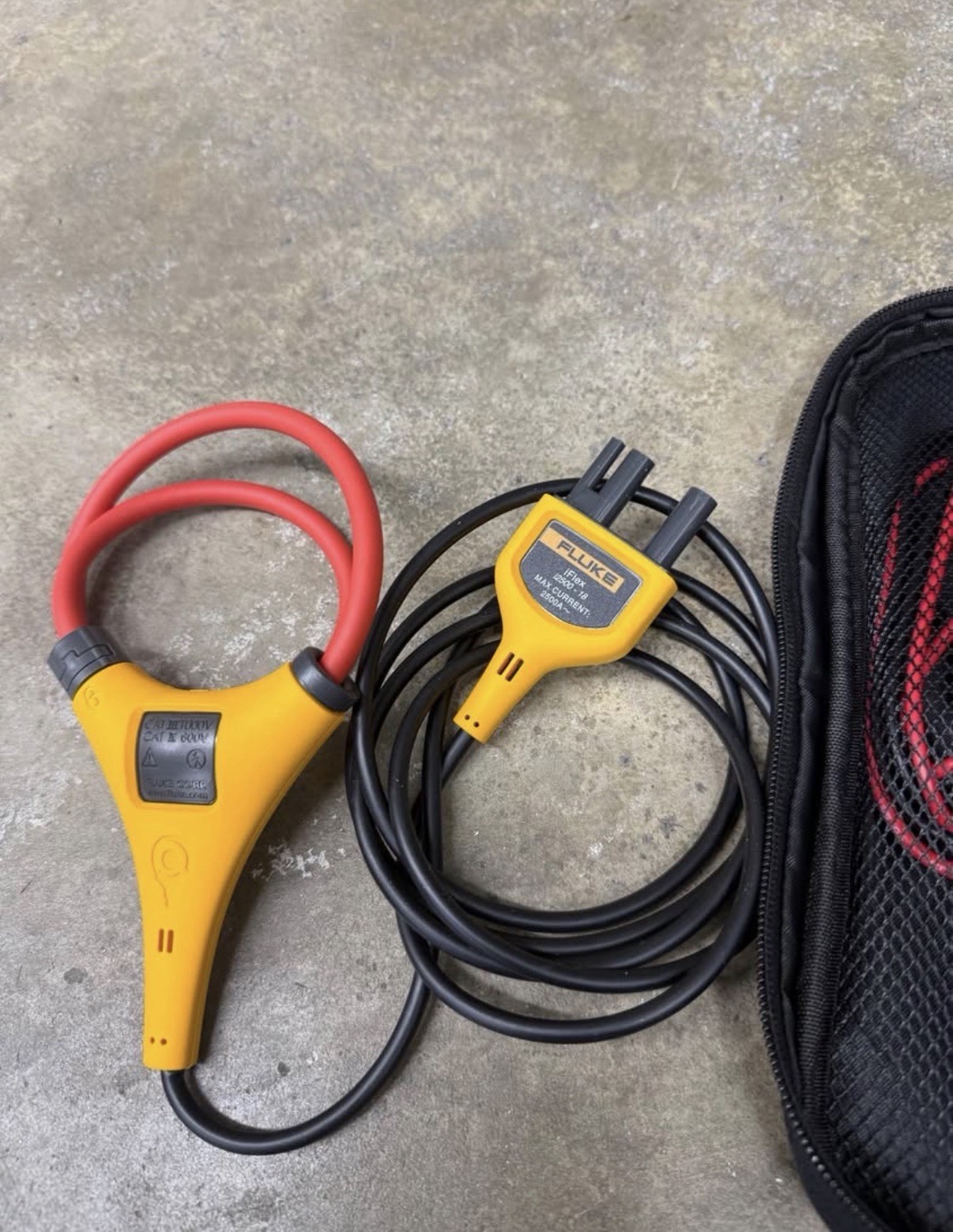 Fluke 376 FC True RMS Clamp Meter w/ iFlex, CAT III, 1000V, Case, 9999Ct