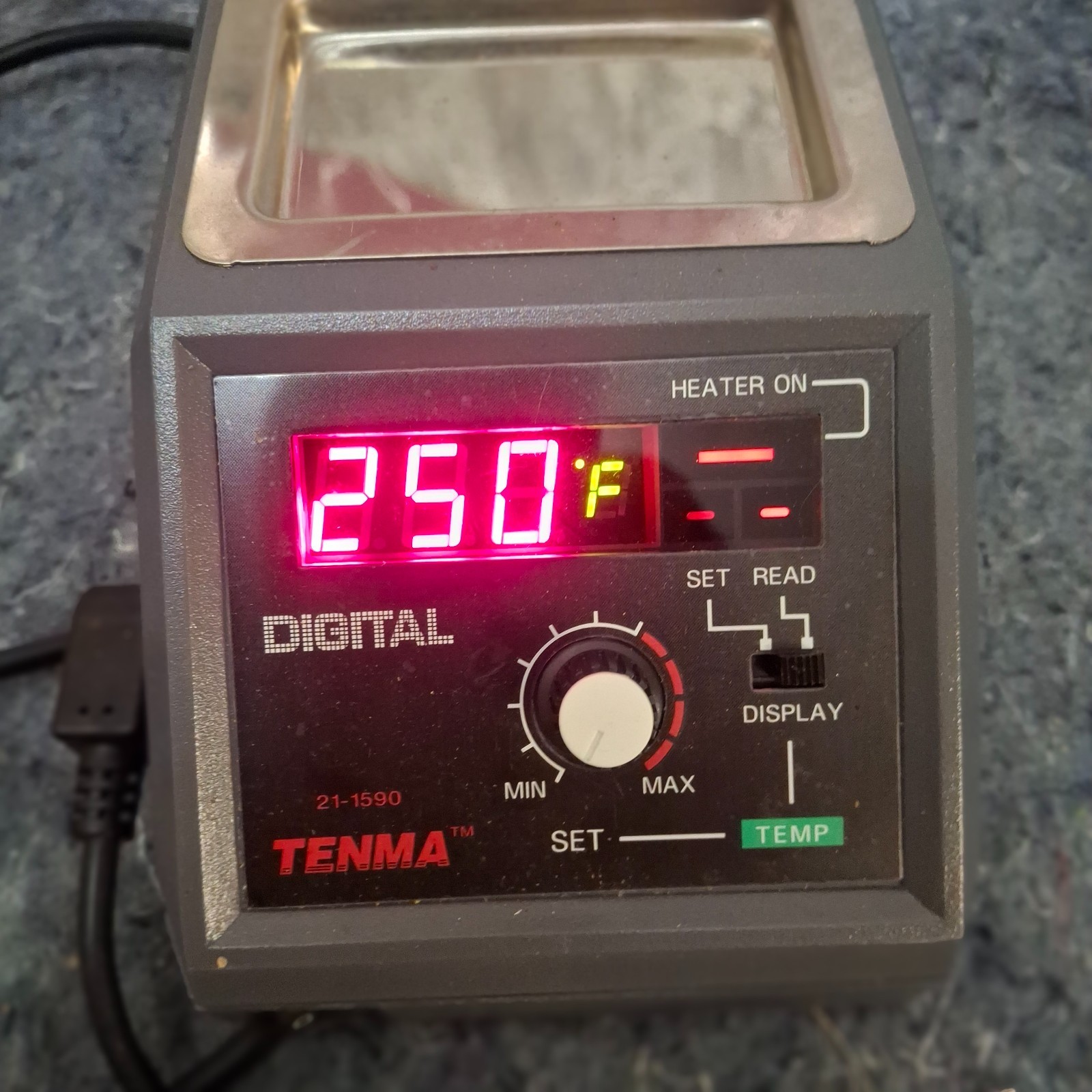 Tenma Temperature Controlled Soldering Station 21-1590 Digital / Extra Tips