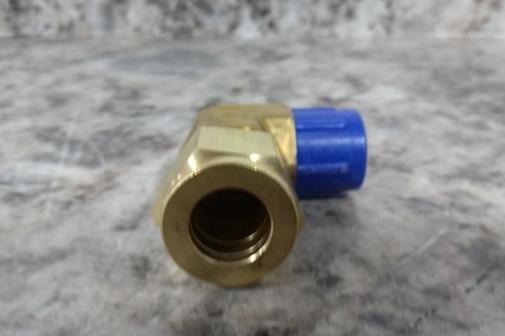 Parker 8MSEL6N-B 15 Pk 3/8 In Pipe Size 1/2 In Tube Outside Dia Male Elbow