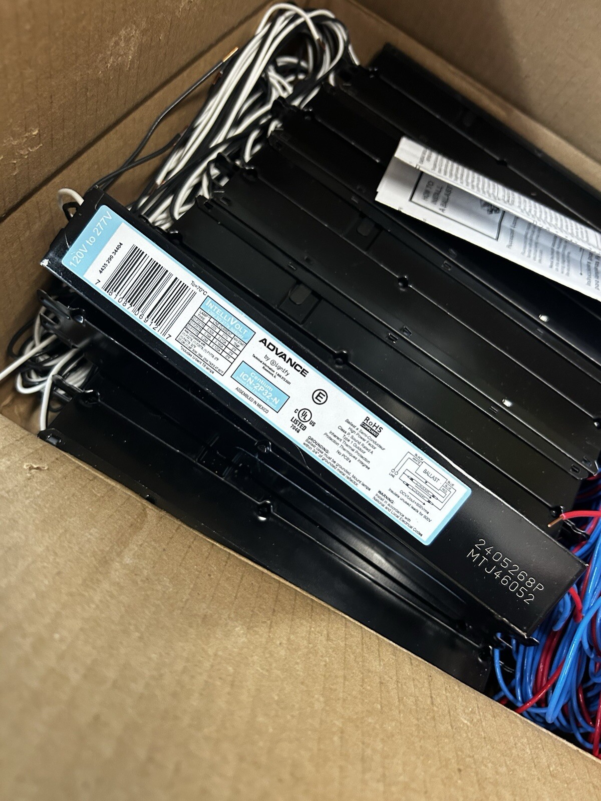 ELECTRONIC BALLAST ADVANCE ICN-2P32-N 35M Instant Start 120V to 277V (30 Pack)
