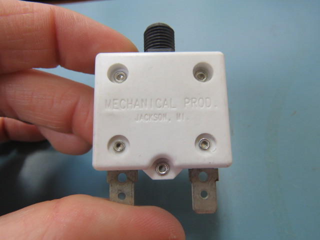 MECHANICAL PRODUCTS INC. 1680-227-300 Qty of 10 per Lot CIRCUIT BREAKER 30A UL