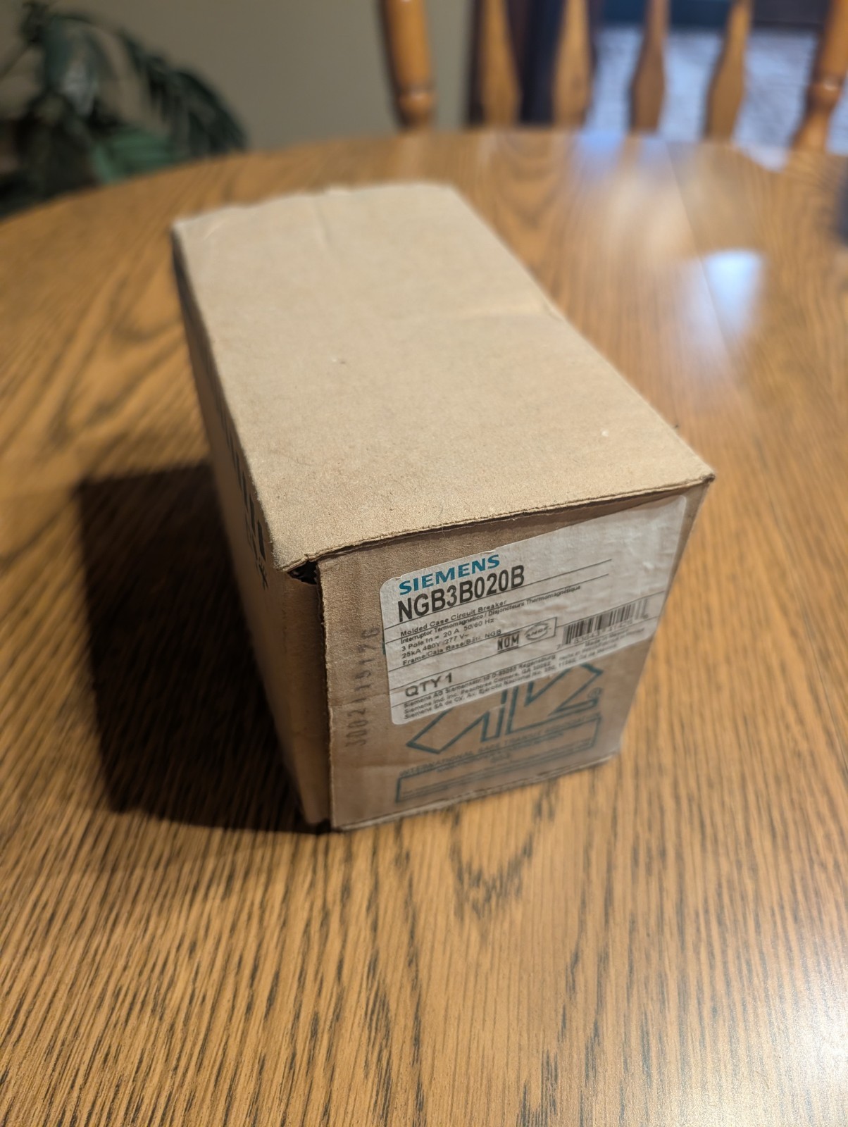 Seimens NGB3B202B Breaker Brand new in box