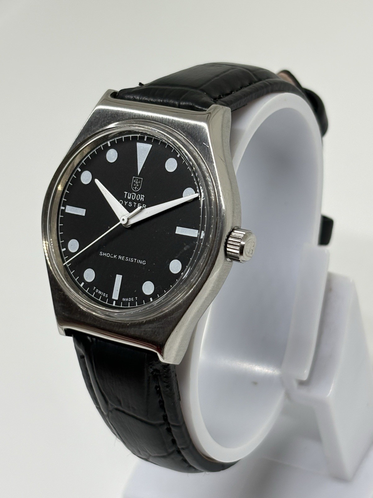 Vintage Tudor Oyster 17 Jewels Manual Winding Swiss Made Men’s Watch Black Dial