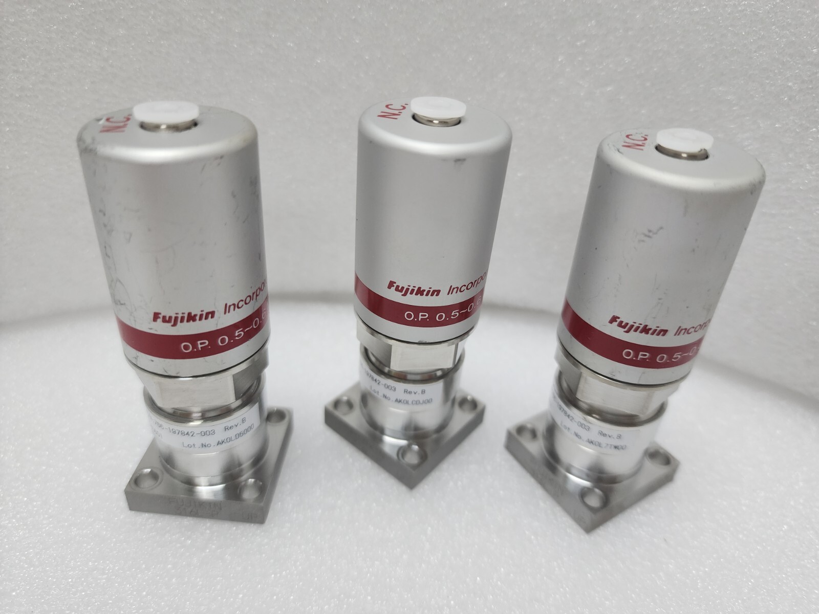 3pc LAM Research 766-197842-003 Rev B,Fujikin 565601 Diaphram Valve,Jp_,96433