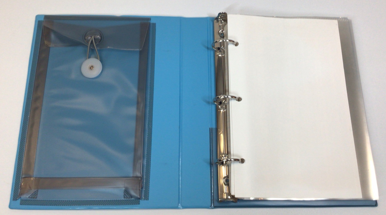 Avery Mini Size Protect and Store View Binder w/3 Round Rings – Pre Owned